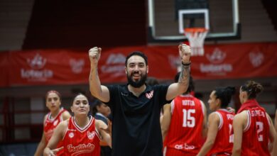 Ignacio Correas, DT del equipo Femenino de Instituto
