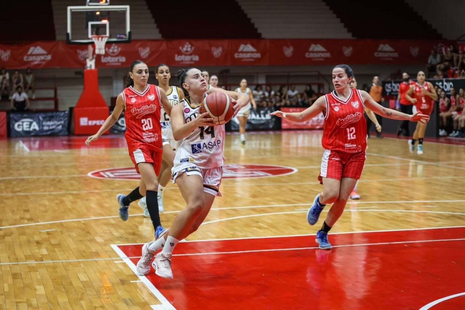 Virginia Peralta goleadora y MVP de San José