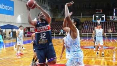 Maurice Walton fue doble figura y le dio el doble de la victoria a Bochas