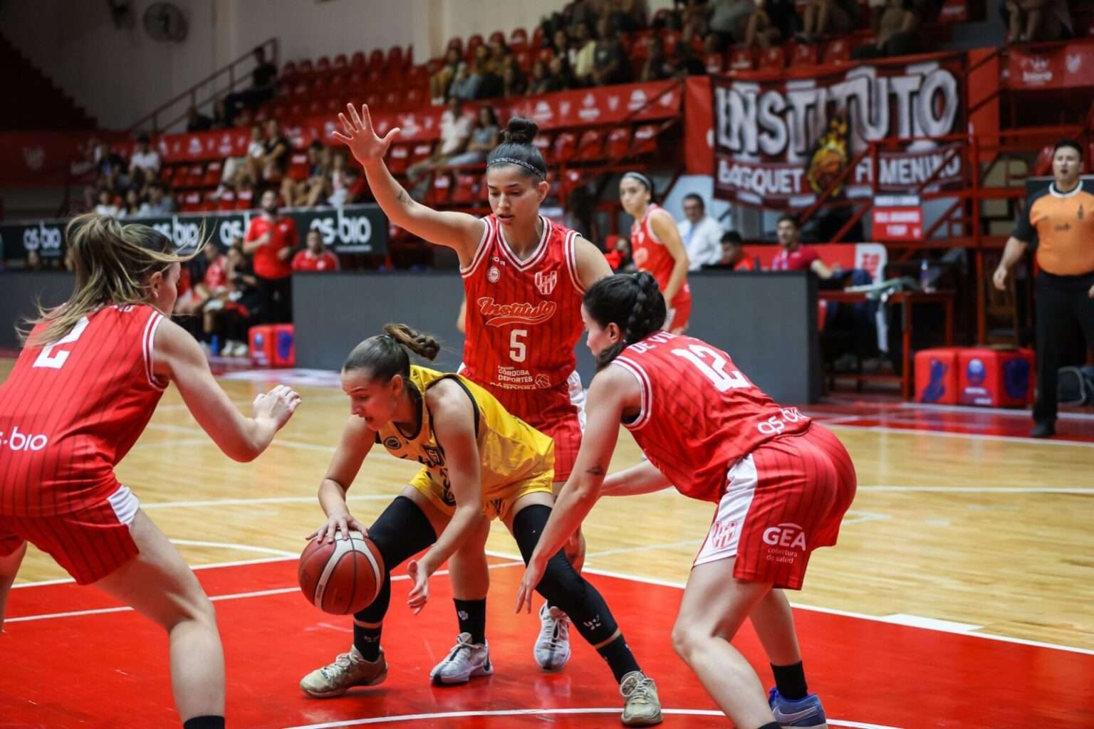 Malvina DÁgostino fue la más valiosa, por el goleo , rebotes y tapas